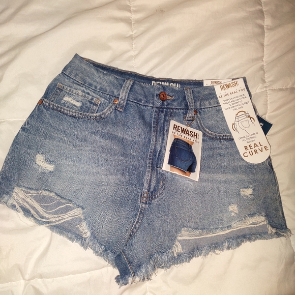 SOLD.   High Rise Denim Jean Shorts (SOLD) - Picture 4 of 4